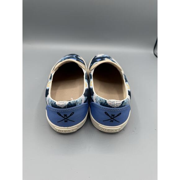 Inkkas Slip On Shoes Women’s 7.5 Shark Ocean Print Canvas Sneakers Blue - Picture 4 of 8